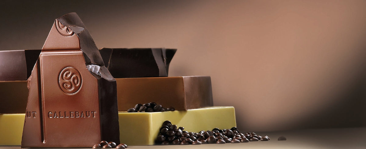 CALLEBAUT - WHITE CHOCOLATE CALLETS 10KG - Barry Callebaut Canadian Distribution - Ships Free Within Canada on Orders Above CAD $199